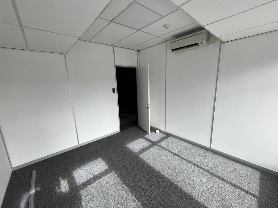To Let commercial Property for Rent in Bo Oakdale Western Cape
